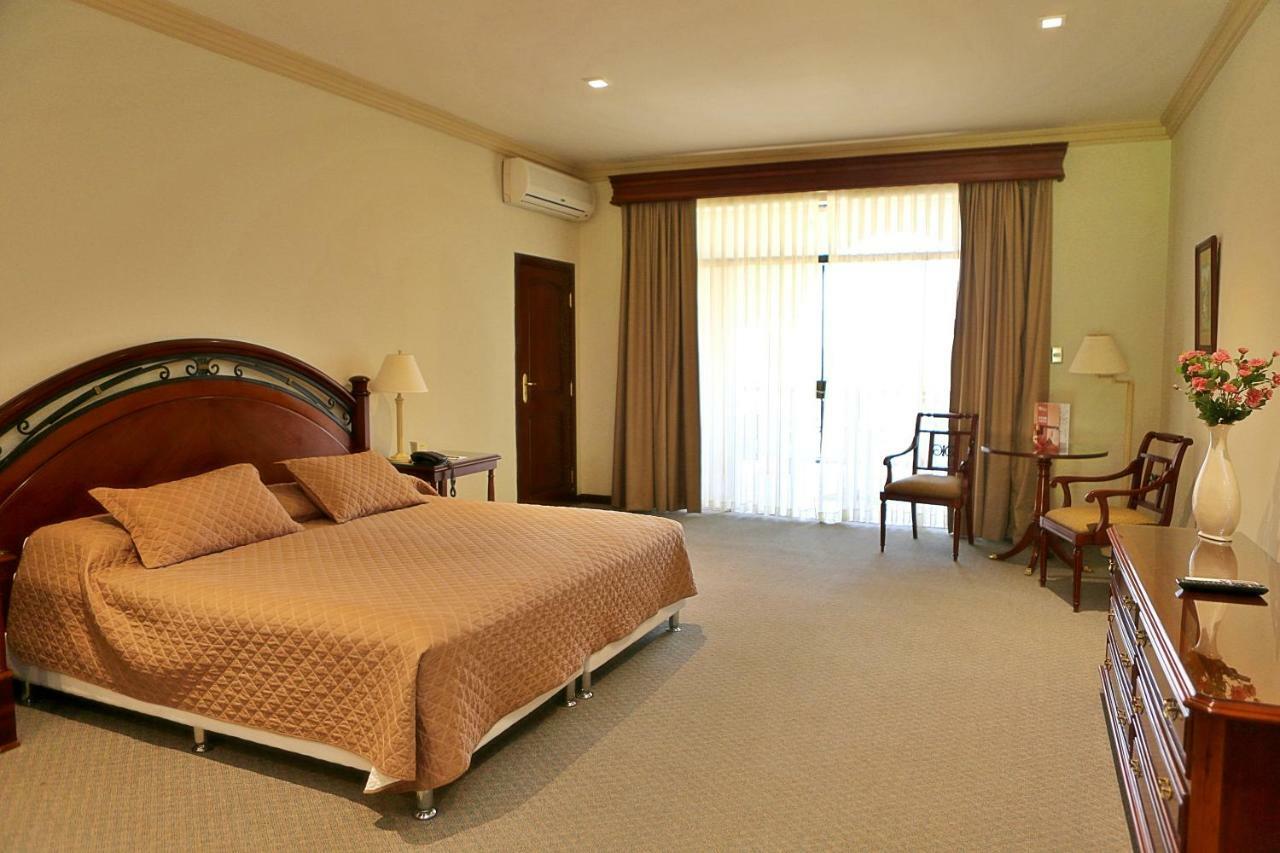 Hotel Los Parrales Тариха Экстерьер фото